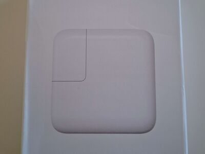 APPLE POWER ADAPTER