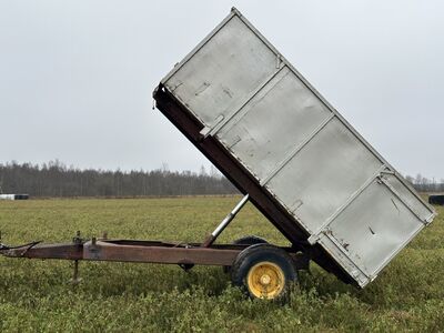 Traktori MTZile obilik  haagis/käru