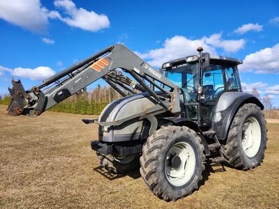 Traktor Valtra M120
