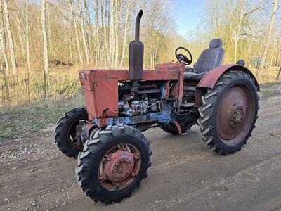 TRAKTOR T-40AM