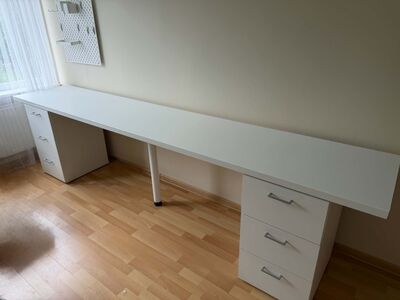 Müüa valge kirjutuslaud