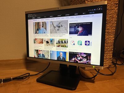 22-tolline HP monitor