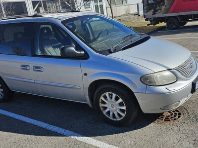 2002 Chrysler Voyager