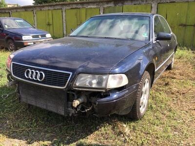 Audi A8 D2 PreFL varuosadeks, manuaal
