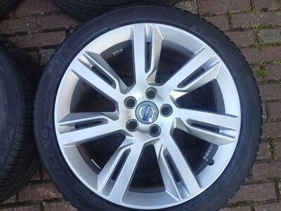 Volvo 5x108 18 valuveljed suverehvidega