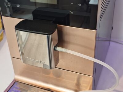 Kvaliteetne vähekasutatud kohvimasin Miele