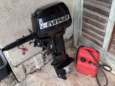 PAADIMOOTOR EVINRUDE 5hj