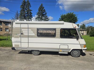 Matkaauto Hymer