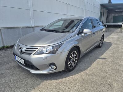 Toyota avensis d4d diisel manuaal
