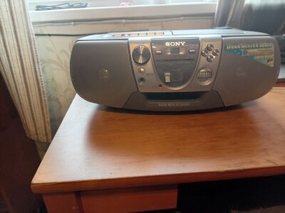 Продаётся Ретро Sony Bass Reflex в хорошем рабочем состоянии.