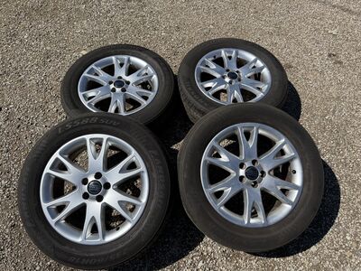 Volvo XC 18 tolli originaal valuveljed suverehvide