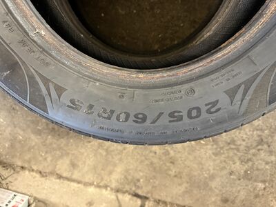 Müüa rehvid 205/60/R15