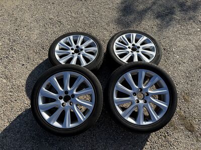 Volvo 17 tolli originaal valuveljed