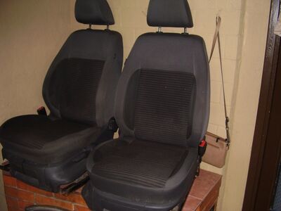 VW Amaroki esiistmed