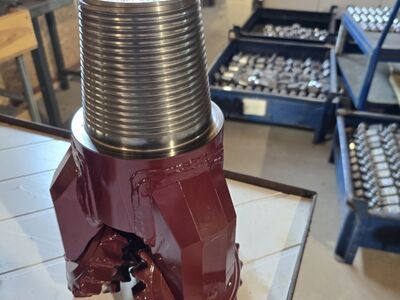 Шарошечное долото 215,9 мм IADC 214 .