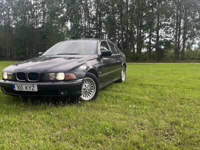 Bmw e39 528i