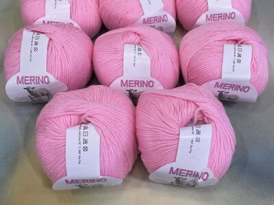 Meriinovillane lõng - 8 kera. Kokku 400 g