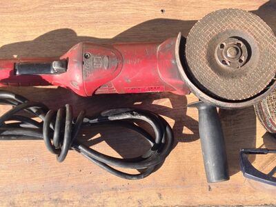Relakas Milwaukee AGV16-125XC