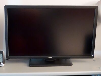 27-tolline Dell UltraSharp U2713HM LED-monitor