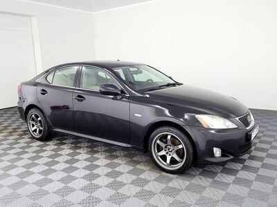 Lexus IS 220