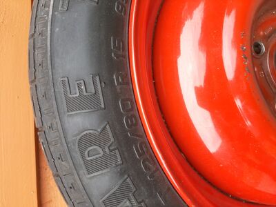 Запасное колесо Ford, зубчатый ремень и водяная помпа