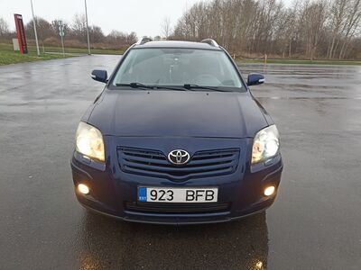 TOYOTA AVENSIS