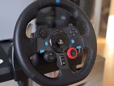 Logitech G29 rool koos pedaalidega, vähe kasutatud