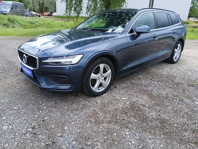 Volvo V60  2022