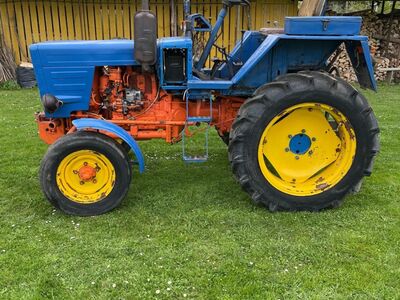 T-25 traktor