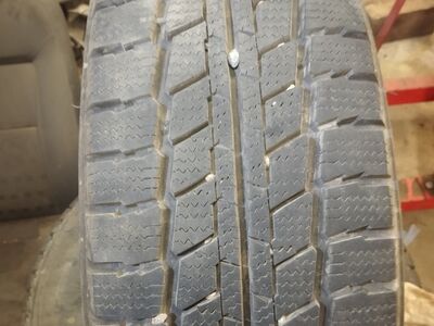 Kaubiku rehvid 215/70R15c