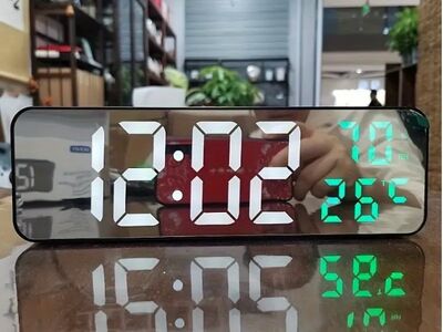 Suurte numbritega digitaalne laua-/seinakell