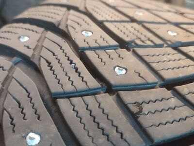 18" 255/55 Goodyear Ultragrip Arctic 2 naastrehvid