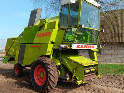 Kombain CLAAS Mercator 75
