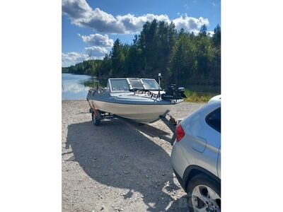 Mootorpaat Glastron/ Honda 50hp/ Haagis/ Lisad