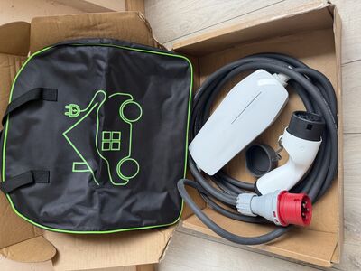 Valge Elektriauto laadija 11 kw