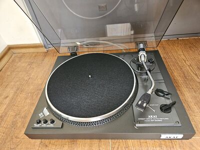 Akai Akai AP-206 2-Speed Direct-Drive Turntable