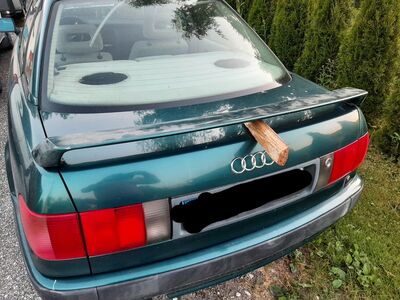 Audi 80 b4 tagaspoiler ja konksuga tagastange