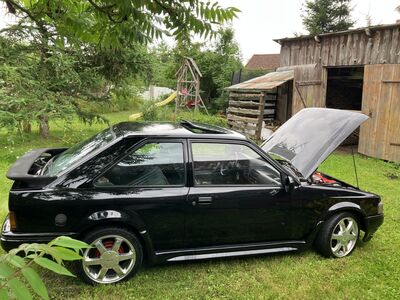 M: 1988 Ford Escort xr3i