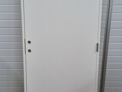 Soojustatud tuletõkke välisuksed