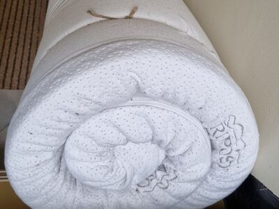 Mäluvahust MEMORY FOAM Riposo kattemadrats 130cm