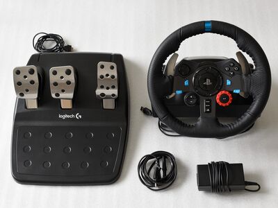 Rool Logitech G29 + käigukang Thrustmaster TH8A