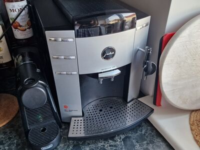 Jura Impressa F90 täisautomaatne kohvimasin