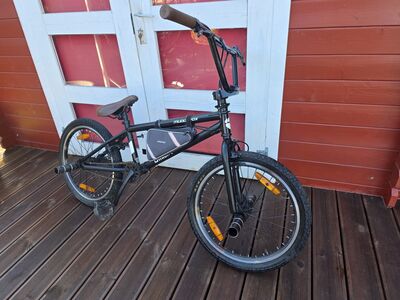 Muddyfox Lithium BMX