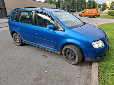 Volkswagen Touran 2.0 103kw, 7 kohta
