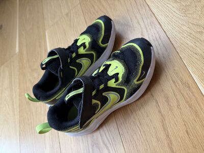 Nike 33 tossud.