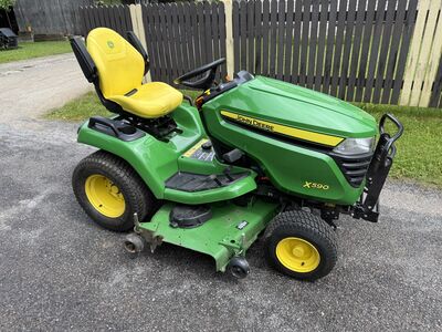 John Deere x590