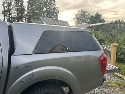 Nissan Navara kastikate