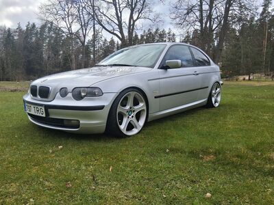 BMW 330 2004