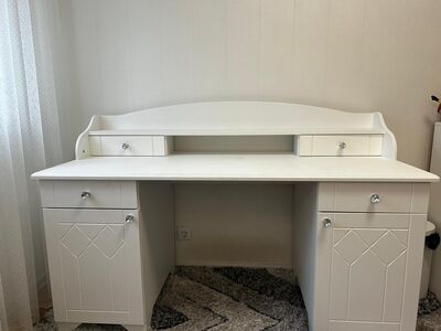 Kirjutuslaud Royal White