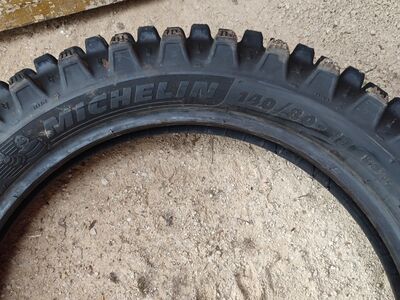 Enduro rehv 140/80 R18 Michelin